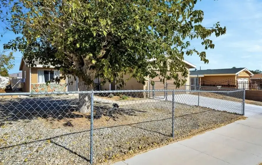 1725 De Anza, Barstow, CA 92311 - Image #3