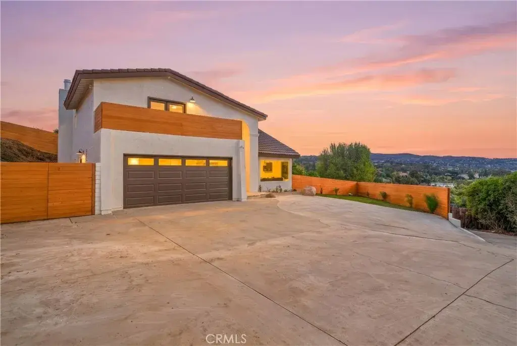 100 S Saddleback, Anaheim, CA 92808 - Image #1