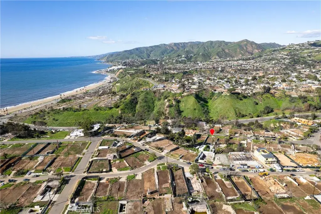 560 Radcliffe, Pacific Palisades, CA 90272 - #1