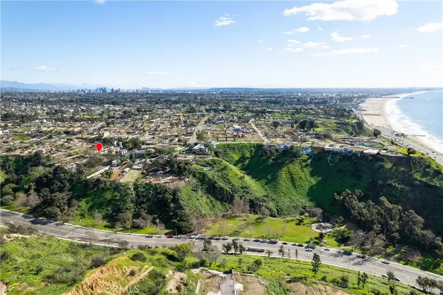 560 Radcliffe, Pacific Palisades, CA 90272 - #2