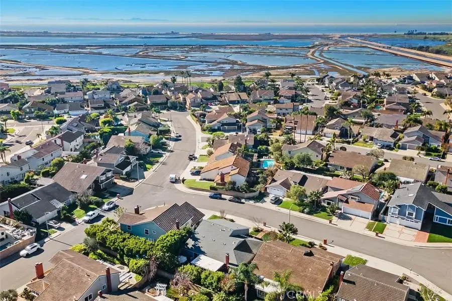 17552 Putney, Huntington Beach, CA 92649 - Image #2