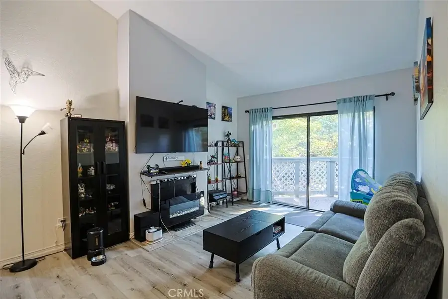 3583 W Greentree #C, Anaheim, CA 92804 - Image #2