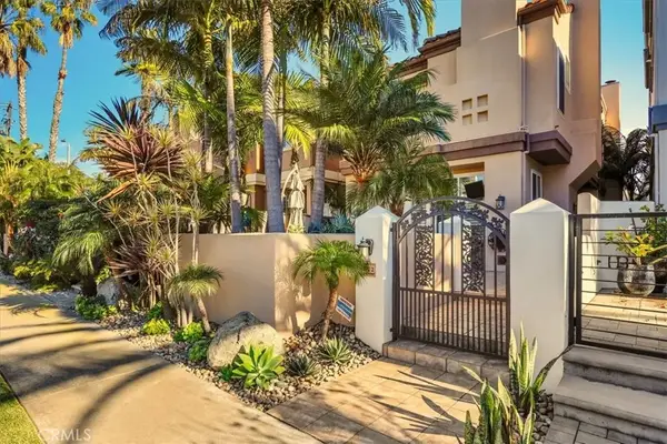 622 22nd, Huntington Beach, CA 92648