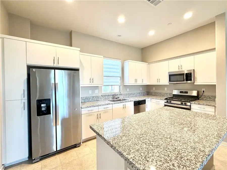 718 Central Avenue, Upland, CA 91786 - #2