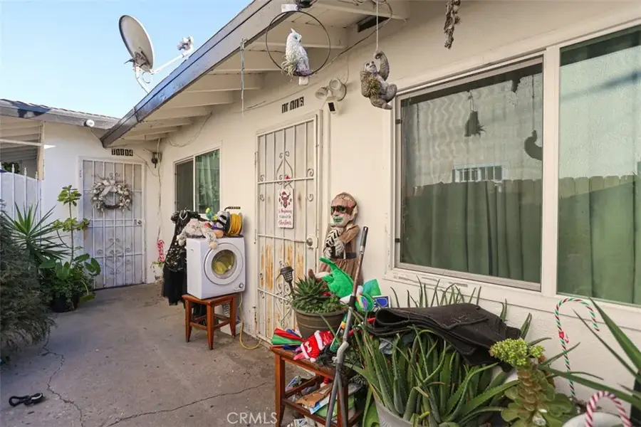11114 Willowbrook Avenue, Los Angeles, CA 90059 - Image #2