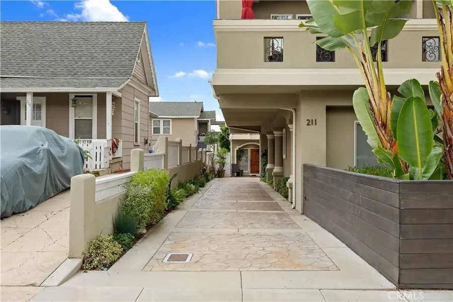 211 S Francisca #B, Redondo Beach, CA 90277 - #3