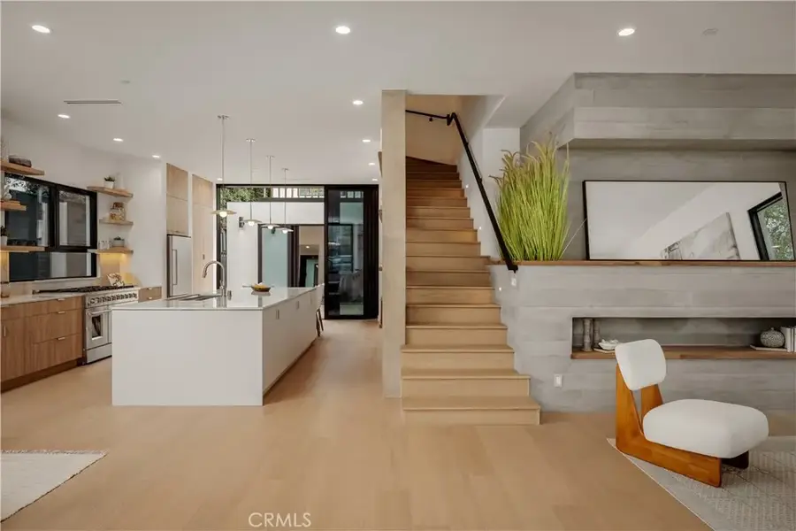 8902 Hubbard St, Culver City, CA 90232 - #3