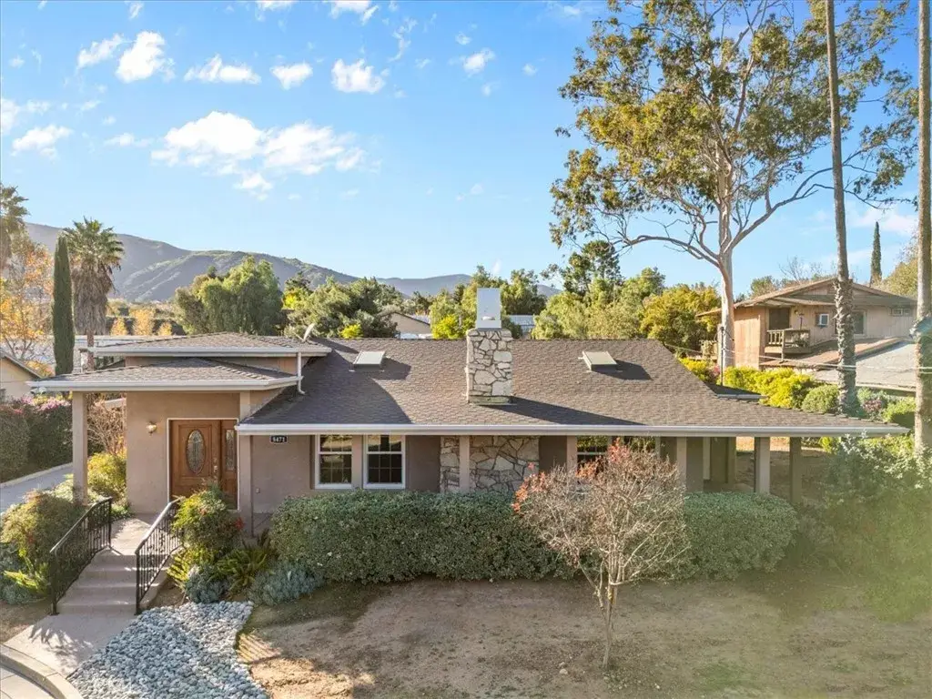 8471 Bedford Motor, Corona, CA 92883 - #1