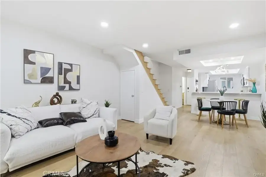 11119 Camarillo #104, West Toluca Lake, CA 91602 - Image #2