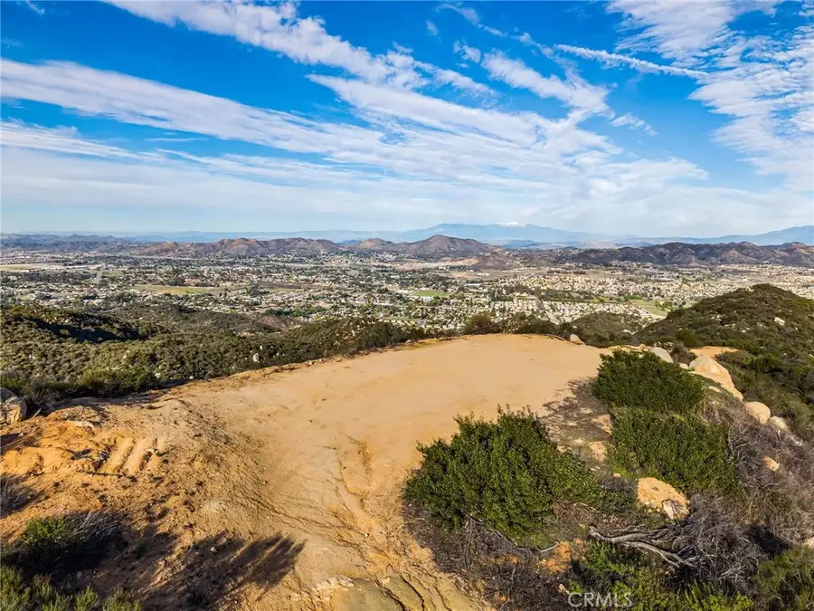 1 Via Baya, Murrieta, CA 92562 - #3