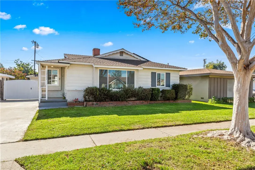 10532 Plunkett, Bellflower, CA 90706 - Image #1
