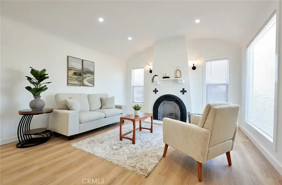 1960 W 67th, Los Angeles, CA 90047 - Image #2