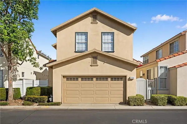 13050 Arborwalk Ln, Tustin, CA 92782