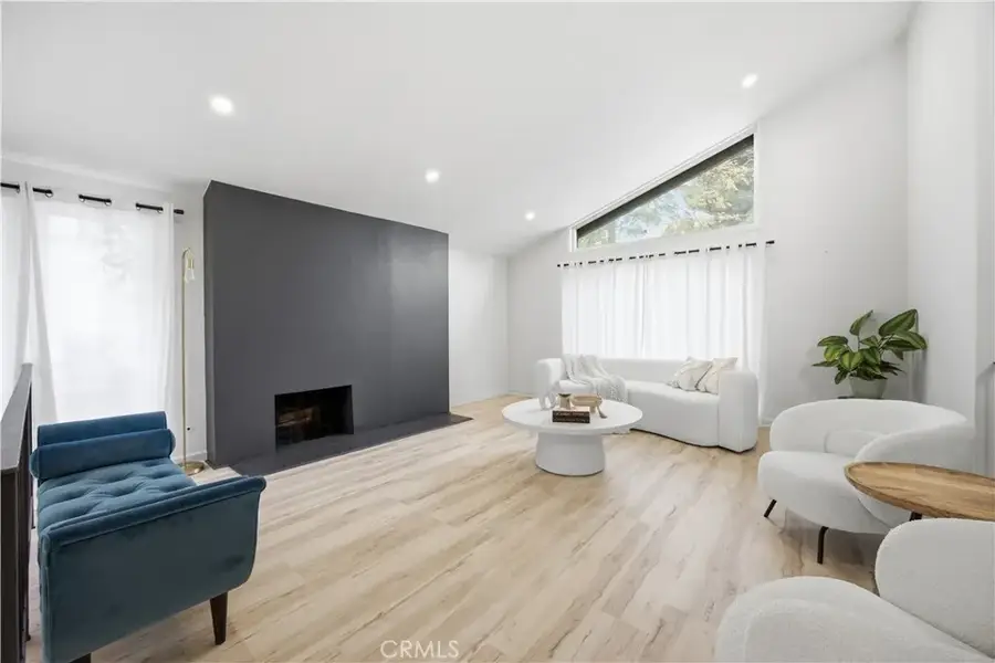 10414 Andora Avenue, Chatsworth, CA 91311 - #2