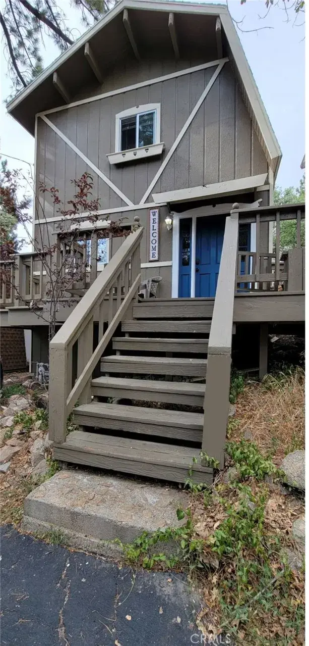 33076 Robin Ln, Running Springs, CA 92308 - Image #2