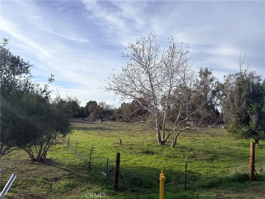 33 Rodeo Rd, Lake Elsinore, CA 92530 - #3