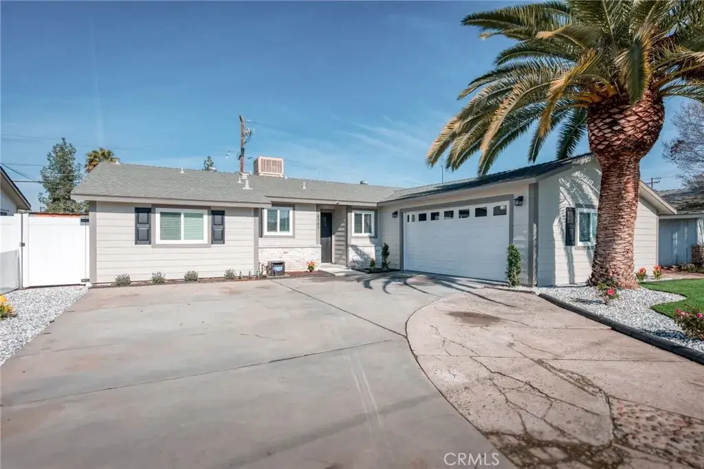 4161 E Holland, Fresno, CA 93726 - #1