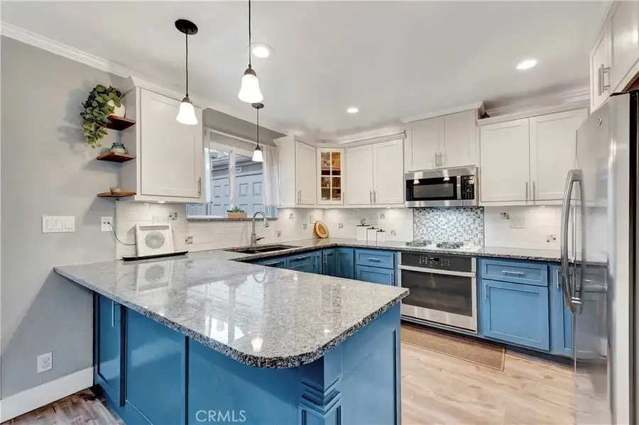 107 Yorktown Lane, Costa Mesa, CA 92626 - Image #3