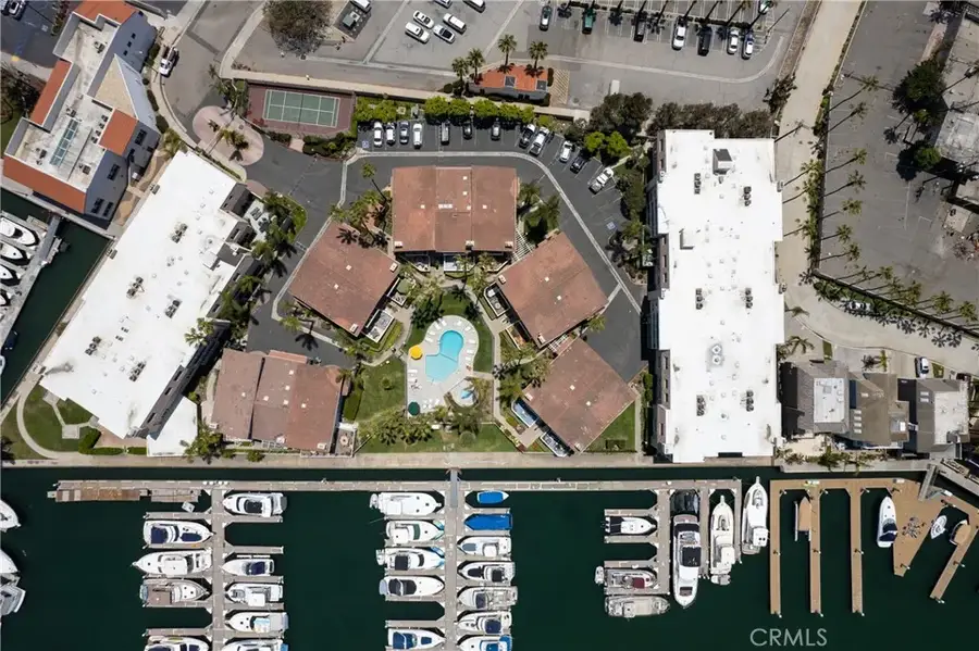 16276 Pacific Circle, Huntington Beach, CA 92649 - Image #2