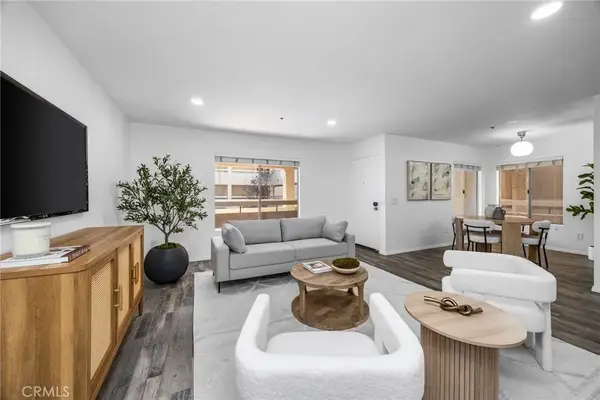 12141 Centralia #206, Lakewood, CA 90715