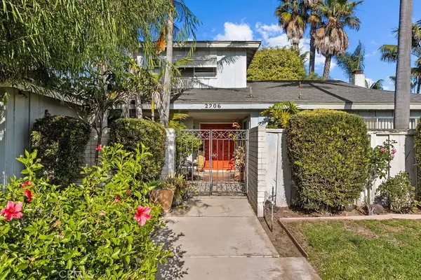 2206 Francisco, Newport Beach, CA 92660