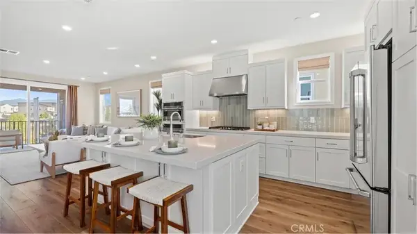 908 Chinon, Irvine, CA 92618