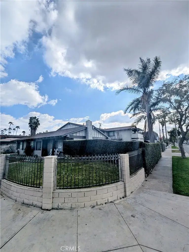 302 E Wakefield, Anaheim, CA 92802 - #3