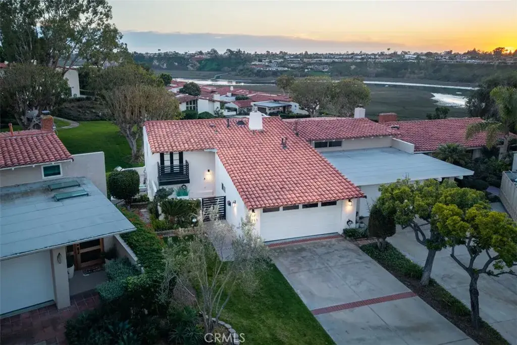 2111 Vista Entrada, Newport Beach, CA 92660 - #1