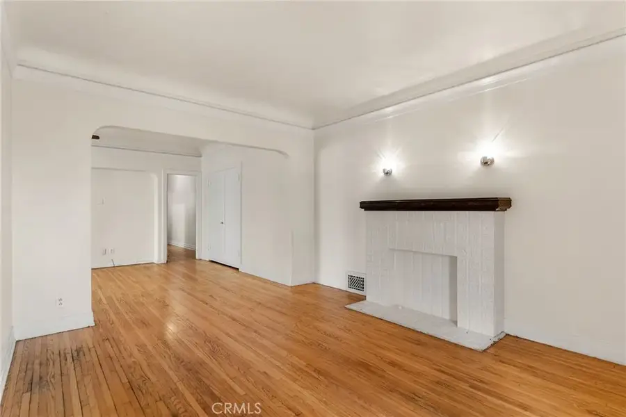 2640 S Bronson, Los Angeles, CA 90018 - #3