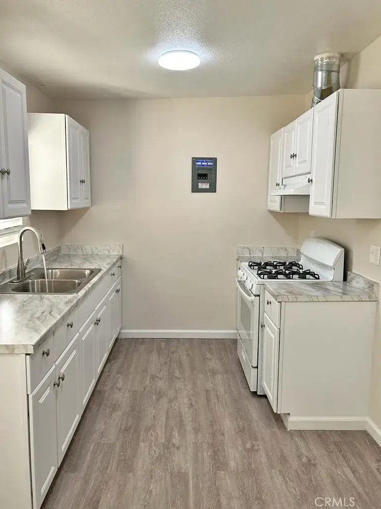 1221 W Brook, Santa Ana, CA 92703 - Image #3