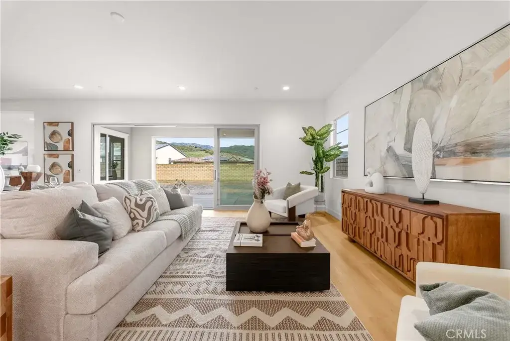 21219 Currant Ct, Chatsworth, CA 91311 - #1