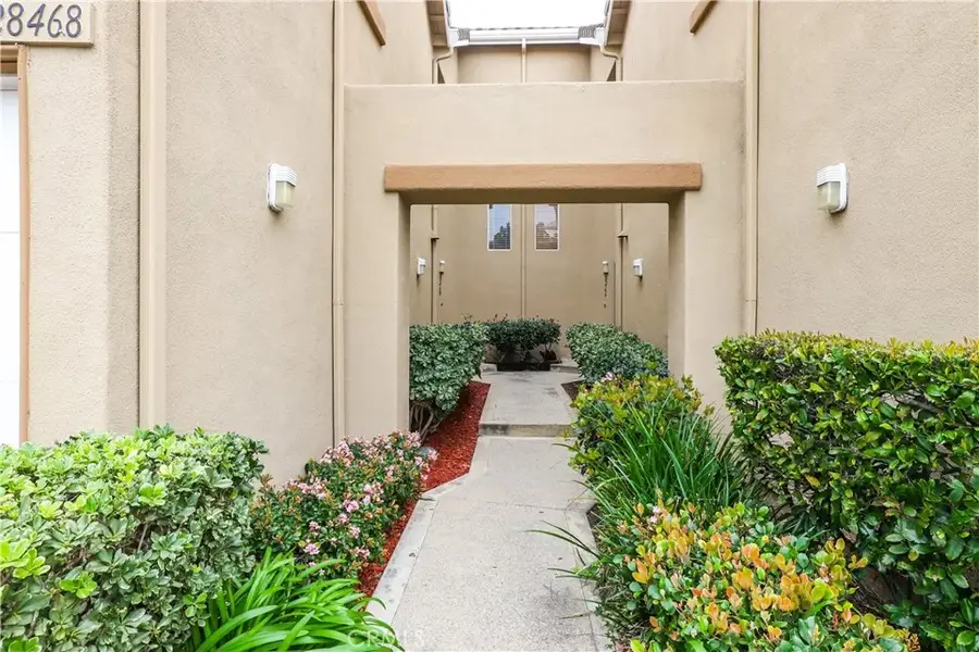 28468 Klondike, Lake Forest, CA 92679 - Image #2