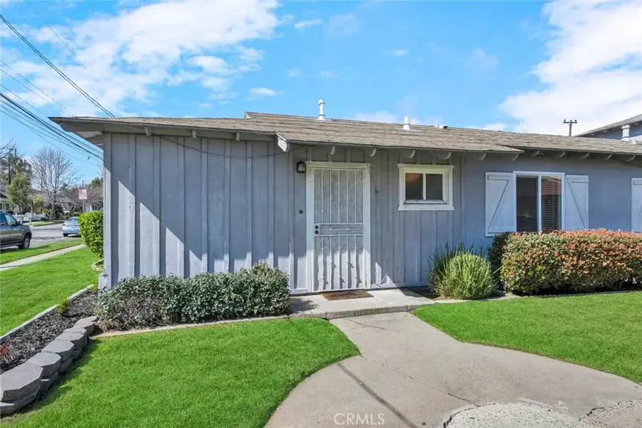 664 Center Street, Costa Mesa, CA 92627 - #2