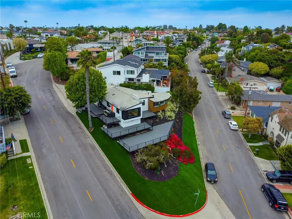 300 Holmwood Drive, Newport Beach, CA 92663 - #1