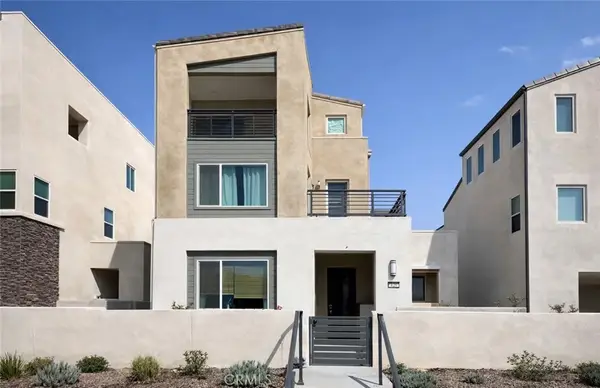 426 Treble, Irvine, CA 92618