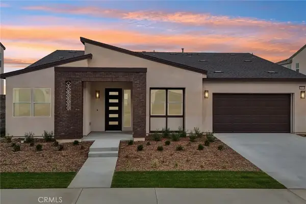 15919 Conservatory Drive, Fontana, CA 92336