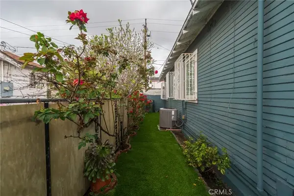 1219 W 98th, Los Angeles, CA 90044