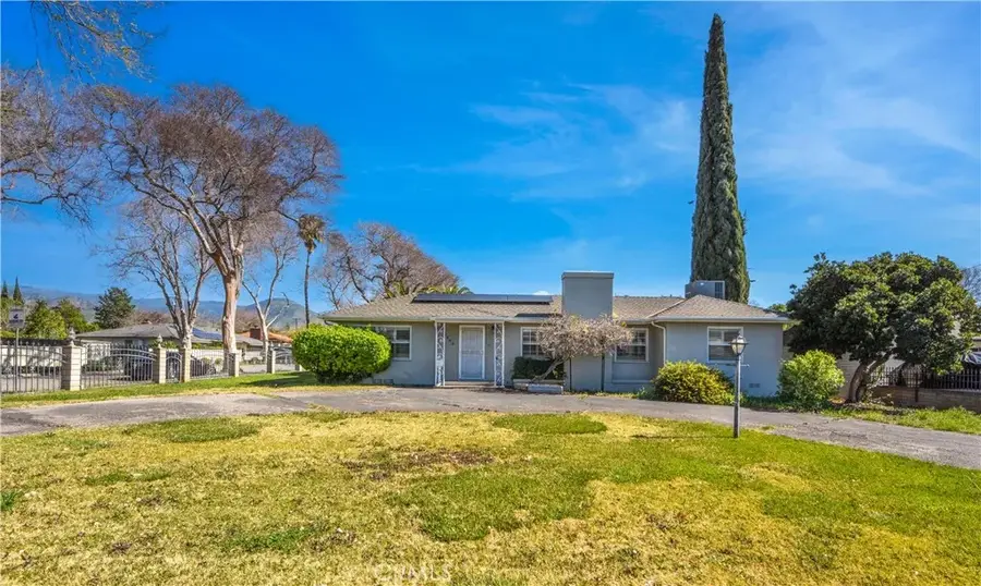 2463 Valencia, San Bernardino, CA 92404 - #2