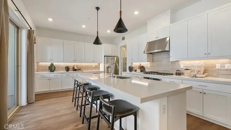 945 Walnut Terrace, Montebello, CA 90640 - #2