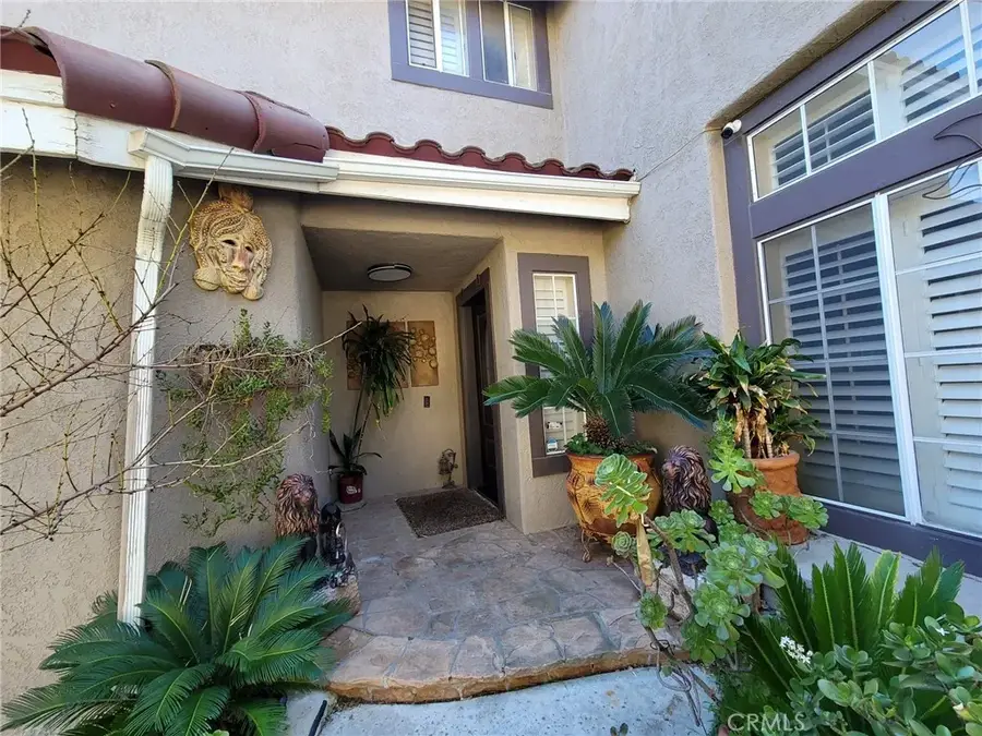 560 Calhoun Street, Corona, CA 92879 - #2