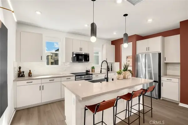 101 S Laxore Street #203, Anaheim, CA 92804