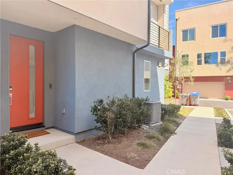 1677 W Lincoln #103, Anaheim, CA 92801 - #2