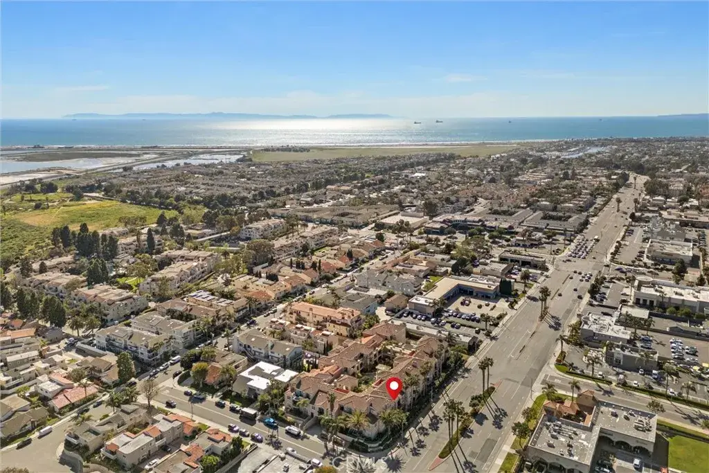 5142 Warner Ave #209, Huntington Beach, CA 92649 - #1