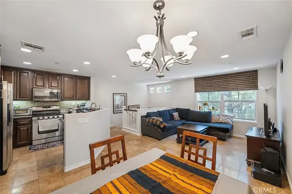 92 New Season, Irvine, CA 92602