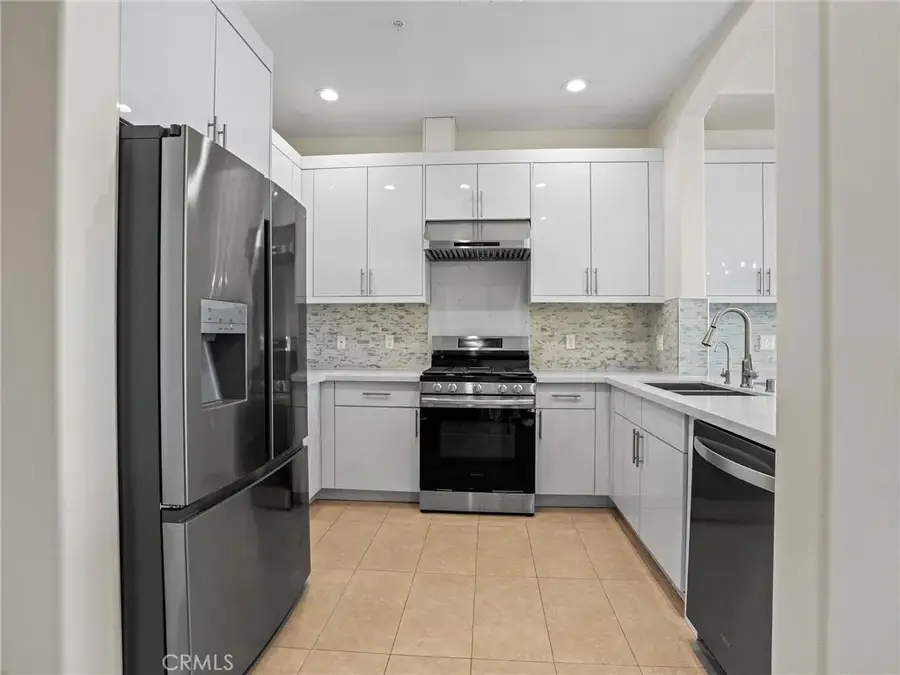 1598 Long Beach #405, Long Beach, CA 90813 - #3