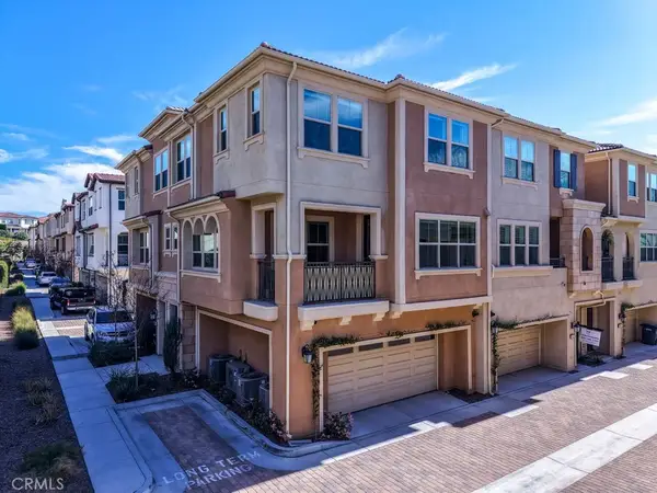 608 White Oaks, Lake Forest, CA 92610