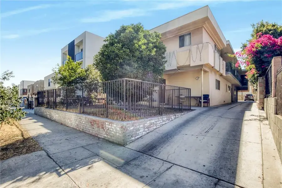 6651 Beck, North Hollywood, CA 91606 - #2