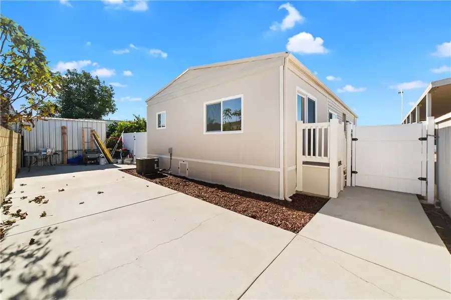 9080 Bloomfield, Cypress, CA 90630 - #2