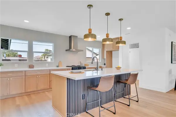 10525 S 5th Avenue, Inglewood, CA 90303