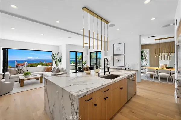 28 Surfspray Bluff, Newport Coast, CA 92657